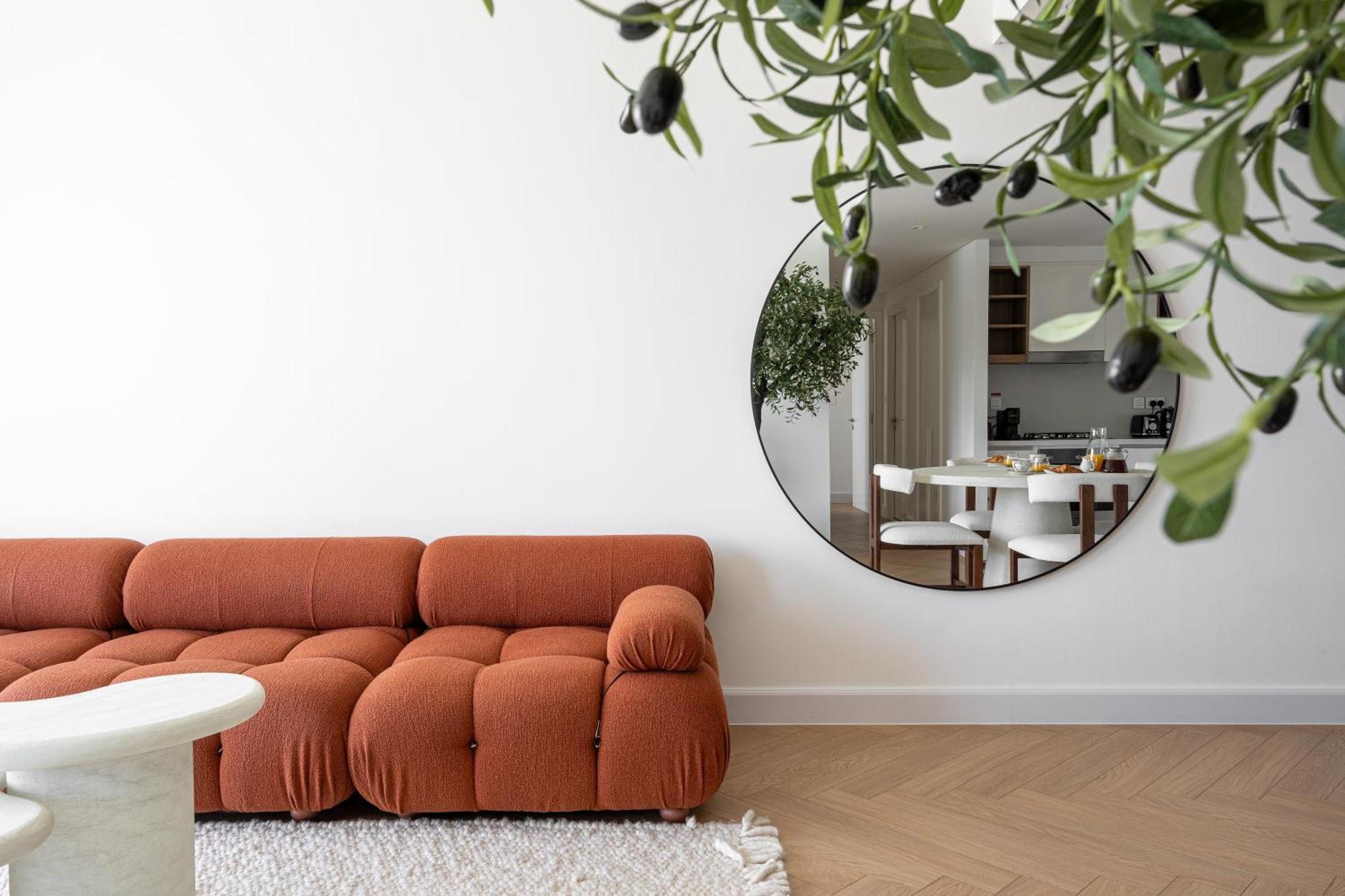 Th-homes Designed Downtownview Apartment